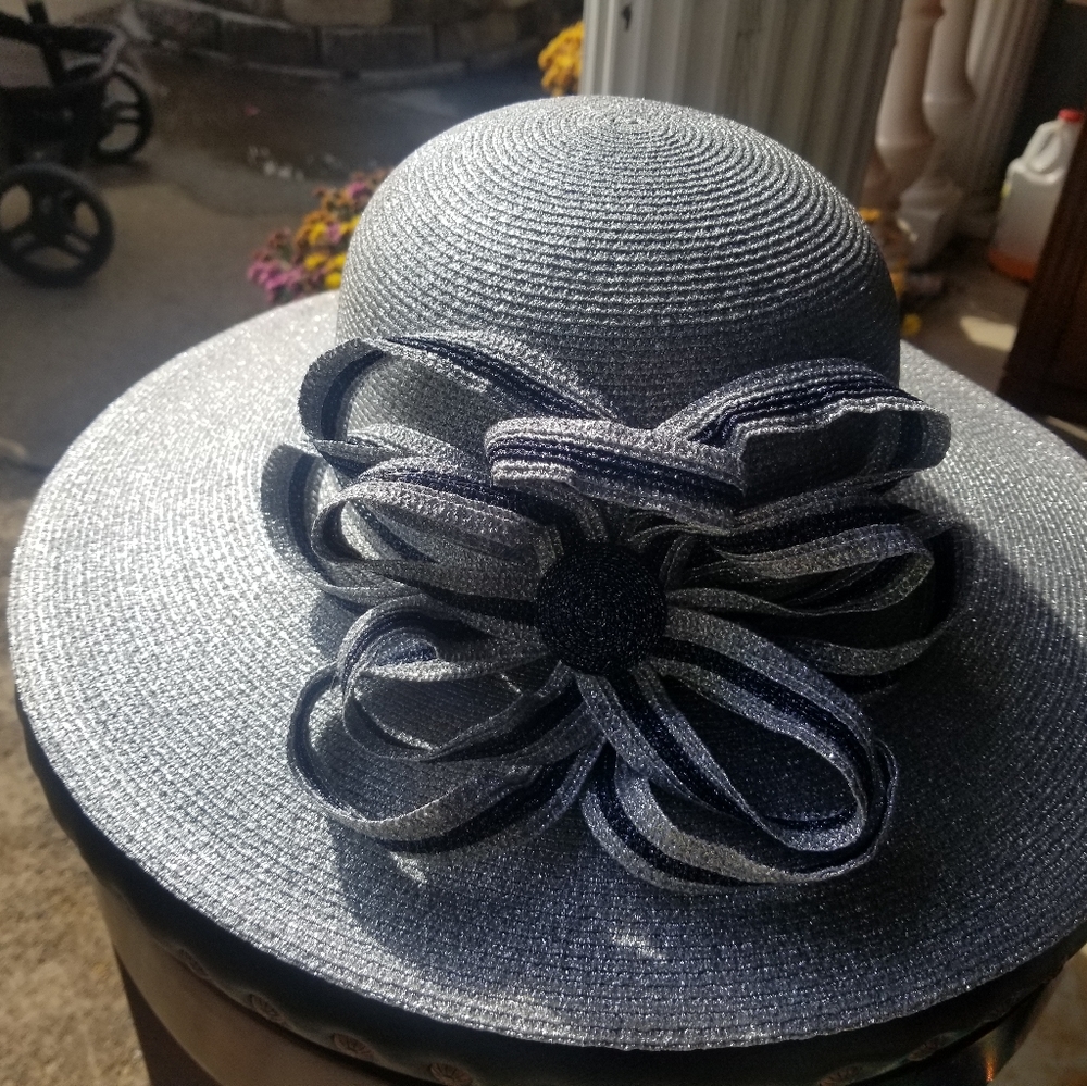 KakyCo Silver Church Hat